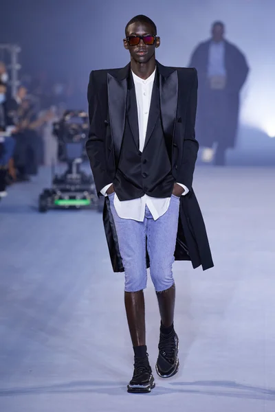 Look 97